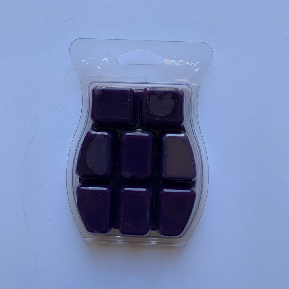 Plum Delicious Scensty Wax Bar NEW - Picture 2 of 2